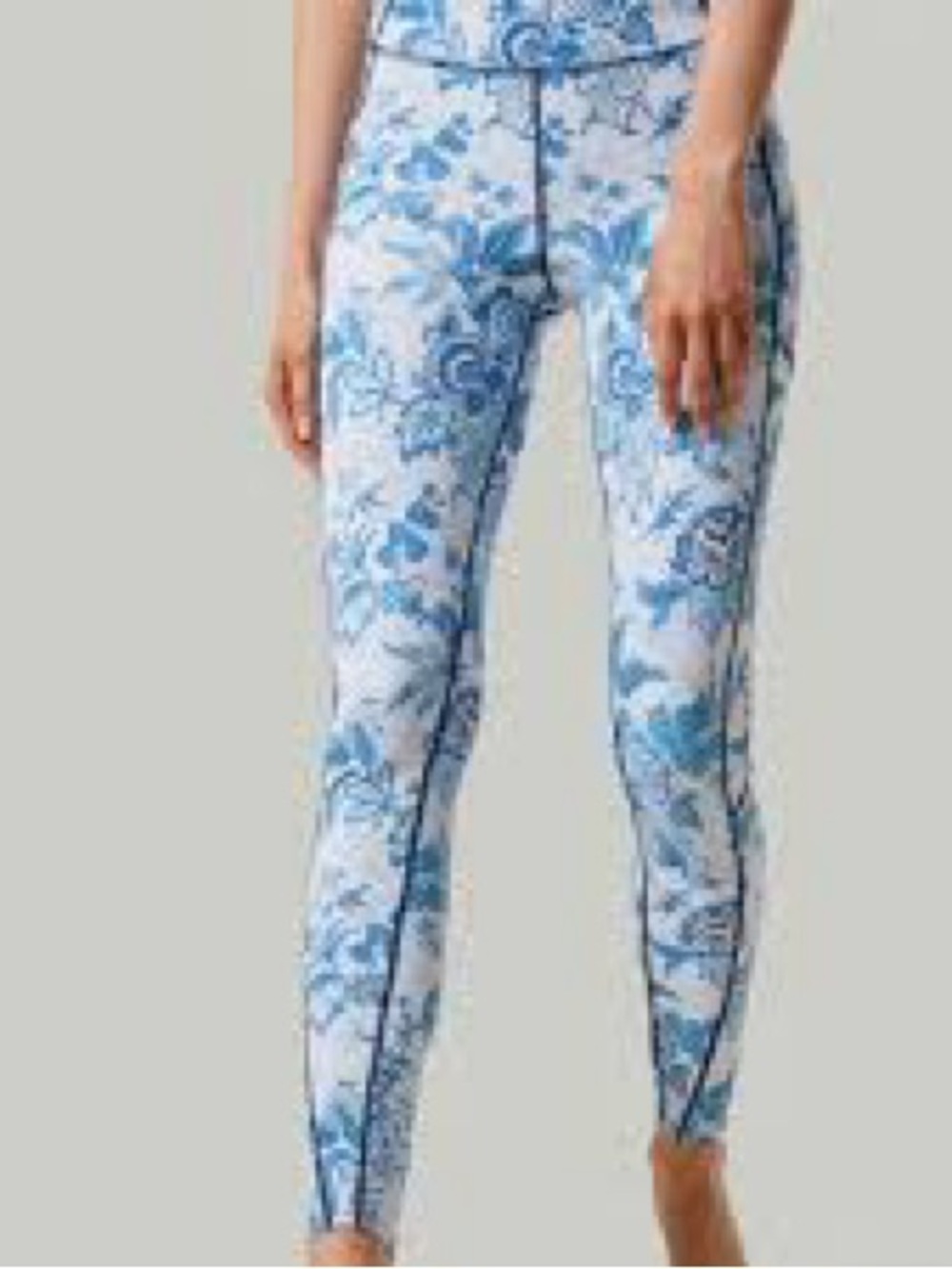 Tuckernuck Tnuck Sport Heirloom Blue Floral Leggings Size S